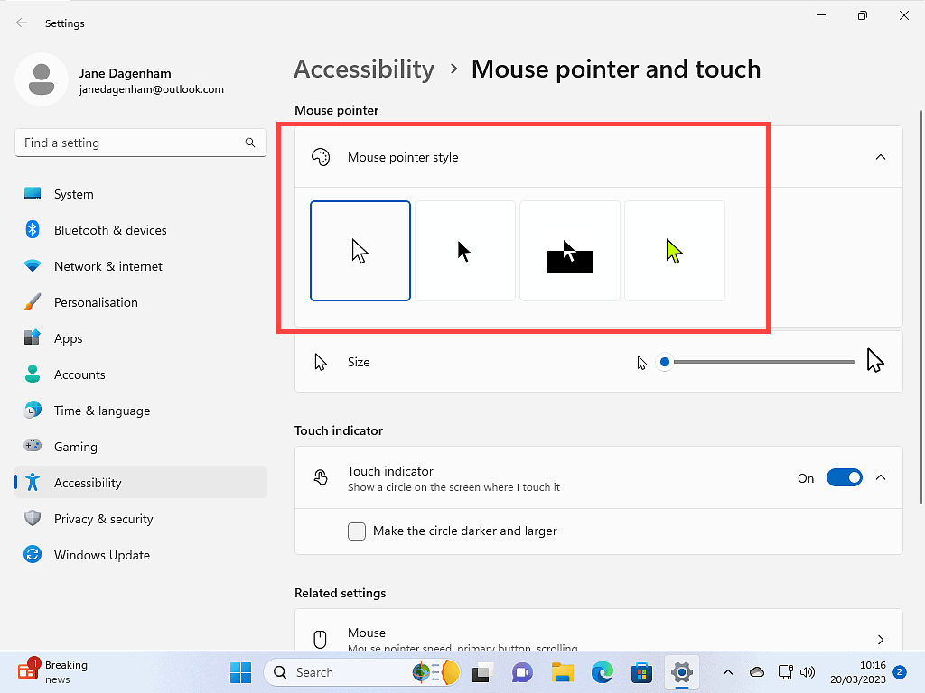 The cursor colour options section marked in Windows 11.