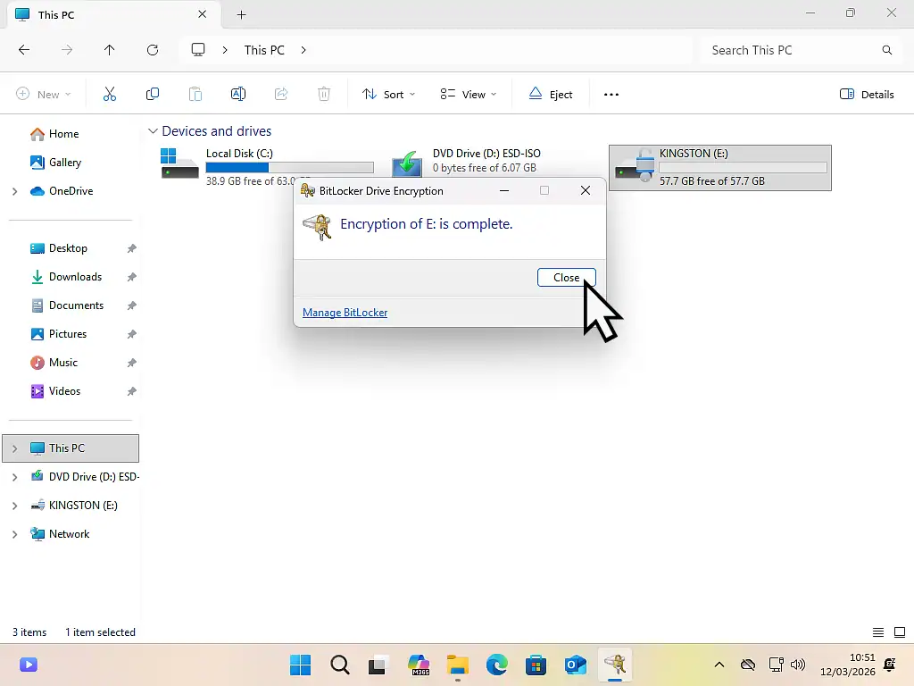 Encryption of USB drive has finished.